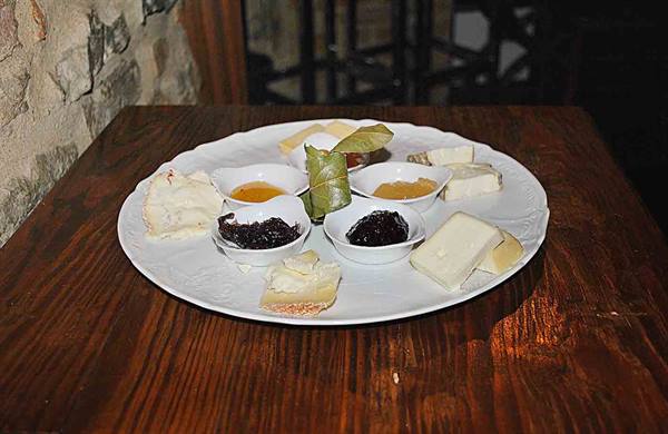 The selected cheeses of La Tana Wine Restaurant