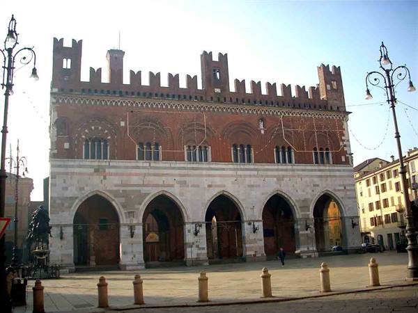 The Gothic building, seat of the Town Hall