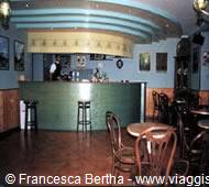 The bar of Hotel Holidays in Barrea