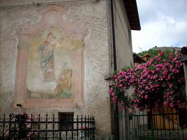 A Madonna, a fresco