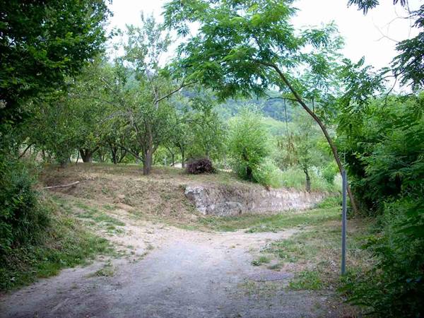 Along the cycle and pedestrian trails of Grognardo