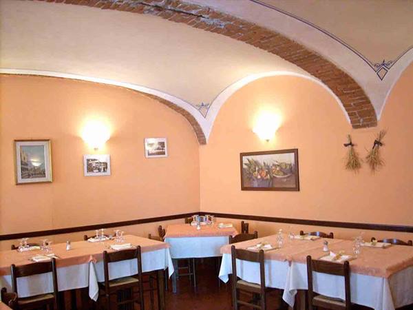 In the rooms of the Ristorante Grotta