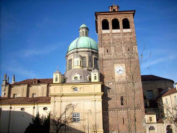 Church of Sant'Andrea, side view