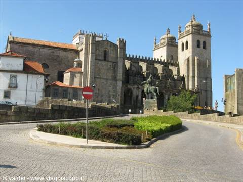 Porto The cathedral 2