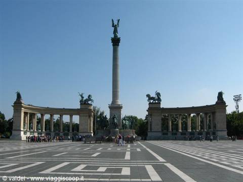 Hungary: Budapest Heroes' Square