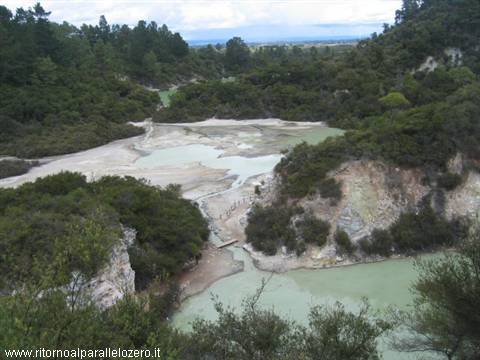 Painter's palette at Wai-o-tapu