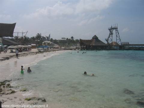 Cancun: Shades of blue