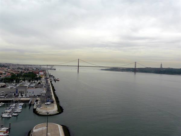 LISBON: 25 DE ABRIL BRIDGE