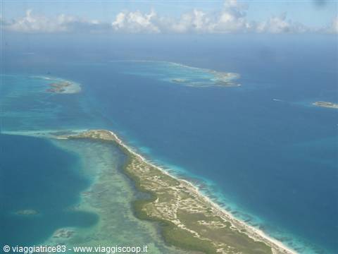 Aerial view of Los Roques cays, white sand and turquoise coral reef