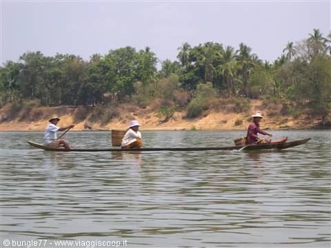 12 - Along the Tonle San river