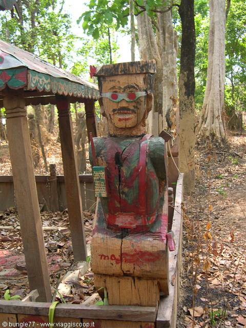 12 - Chunciet cemetery tomb of the last tribal chief