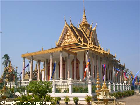 16 - PP - Royal Palace Silver pagoda