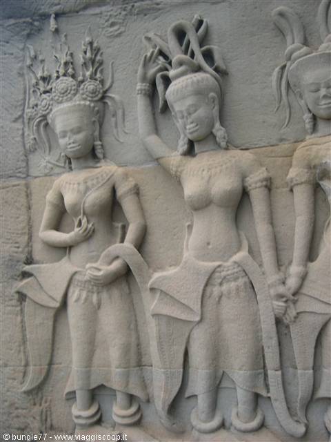18 - Angkor - Angkor Wat - Women