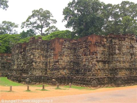 18 - Angkor - Terrace of the Leper King