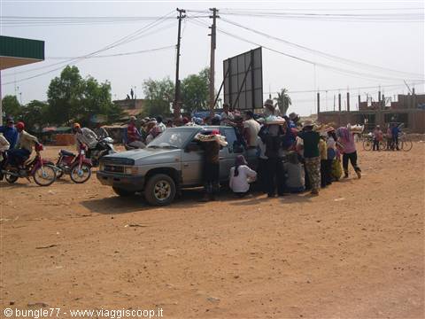 23 - Towards the border - Pickup