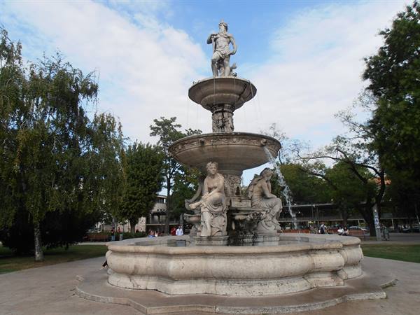 beautiful fountain in the centre