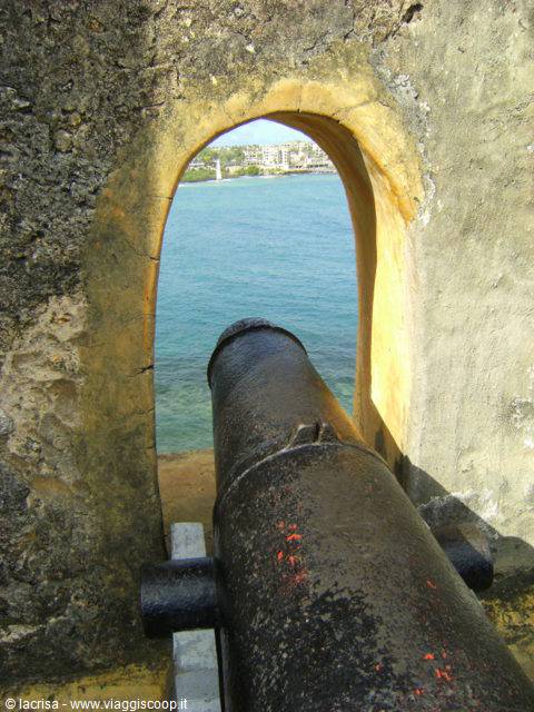 a cannon !! Fort Jesus