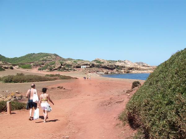 Walk to cala Pregonda