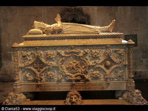 Lisbon tomb of Luís de Camões