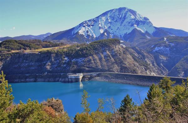 Serre Poncon Lake