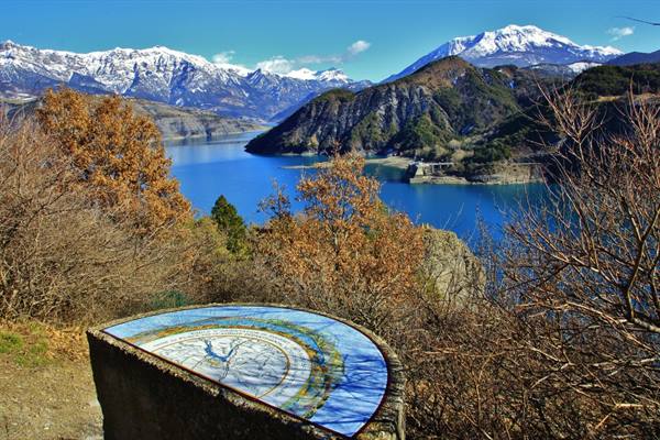 Serre Poncon Lake