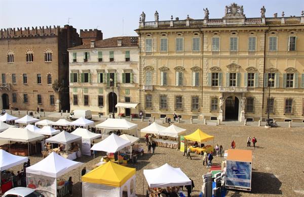 Piazza Sordello-Mantua