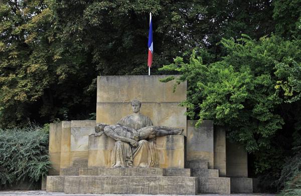 Metz-War Memorial