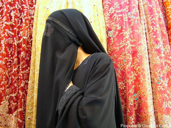 SRINAGAR,Woman in burqa