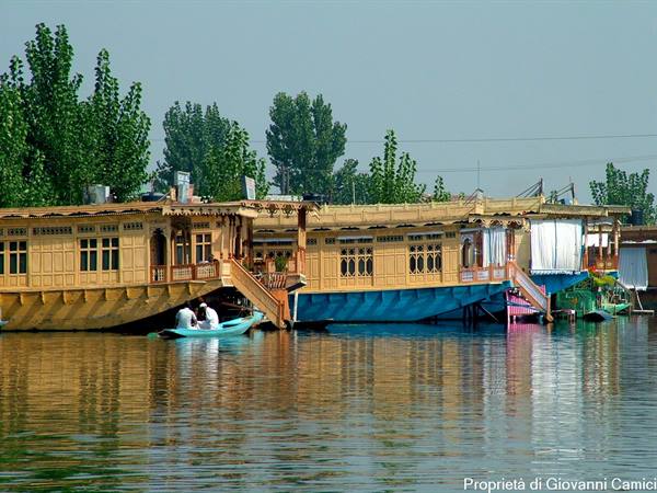 SRINAGAR,Houseboat