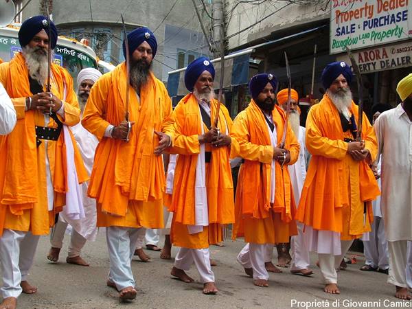 AMRITSAR, SIKH PILGRIMS