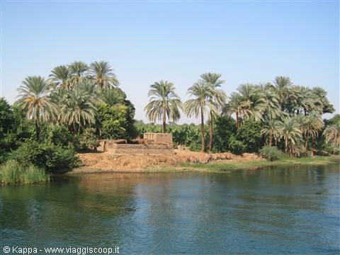 Sailing along the Nile