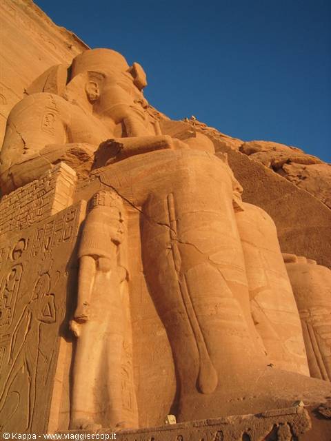 The statue of RAMSES and his wife NEFERTARI