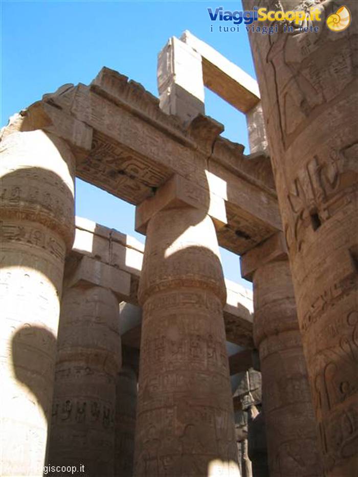 Detail of the hall of columns of the Temple of Karnak