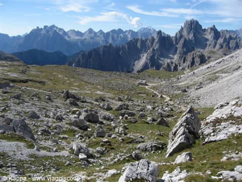 Rifugio Lavaredo from the Forcella Lavaredo (m 2454)