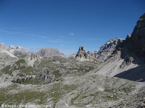 Rifugio Locatelli from the Forcella Lavaredo (m 2454)