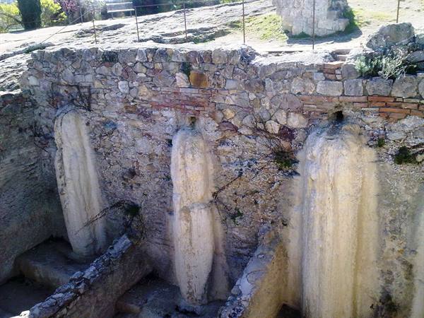 Giardino dei Mulini - bagno vignoni