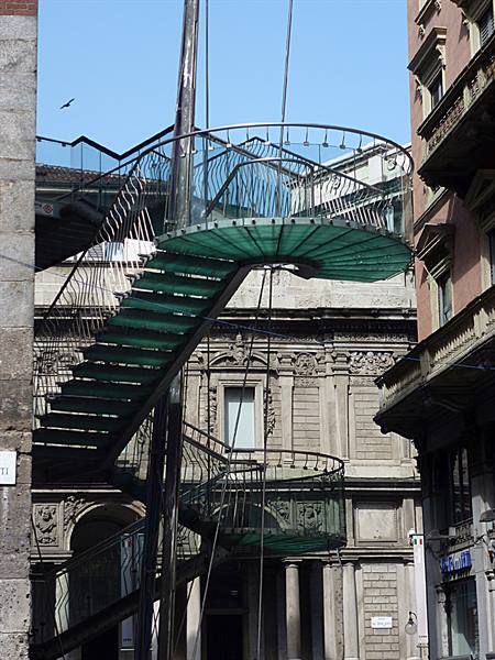 Behind the Palazzo della Ragione