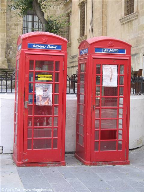 british telephone boxes
