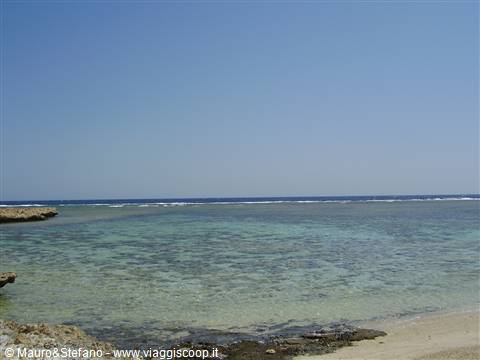 Here's the sea.... so cool!!!!!