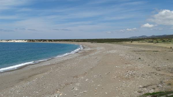 Lara bay