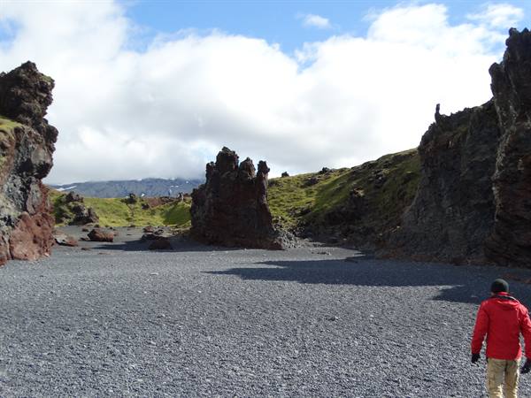 On the Snaefellsnes peninsula: contrasts.