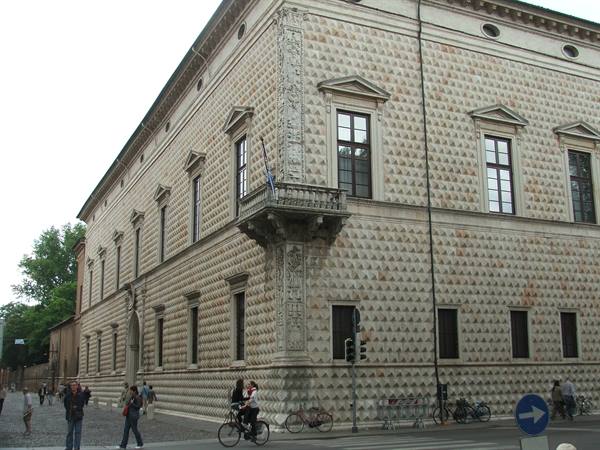 Ferrara, Palace of diamonds