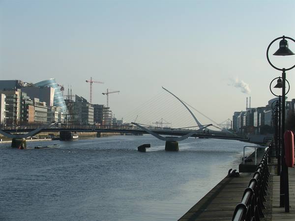 Calatrava's Harp