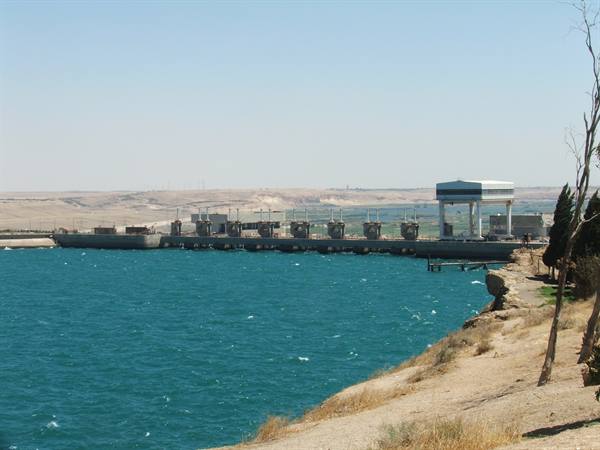 Dam on Lake Assad