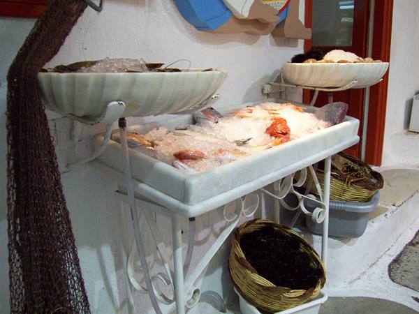 fish on ice.. you choose it and they cook it for you