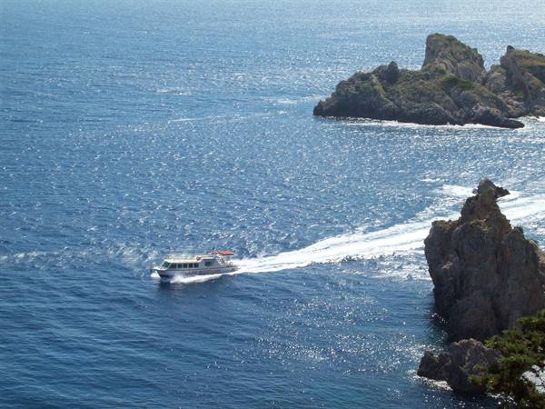 Corfu we look for a beach for a dip in the blue
