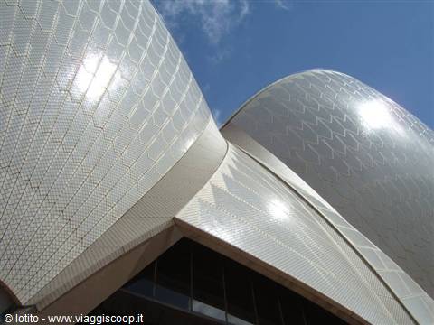 Sydney: Detail of the Opera House roof