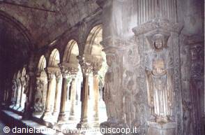 Arles - cloister