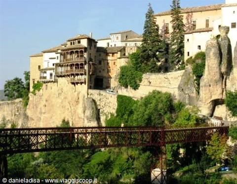 Cuenca - hanging houses