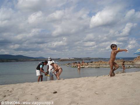 corn cob sellers and a happy child in Ahtopol